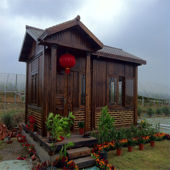 阳泉景区休闲木屋施工